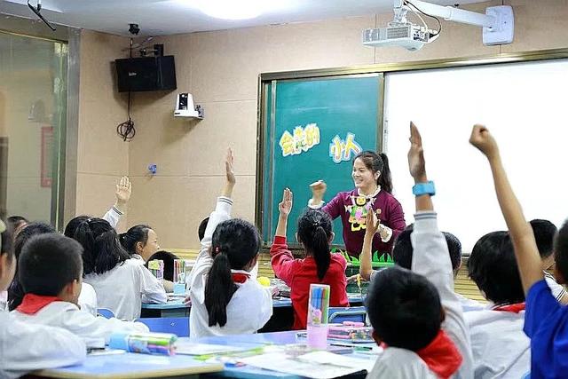 身边的好教师 书写芙蓉“样范”｜蓉园小学罗美文：把爱和美的种子播撒进学生心田