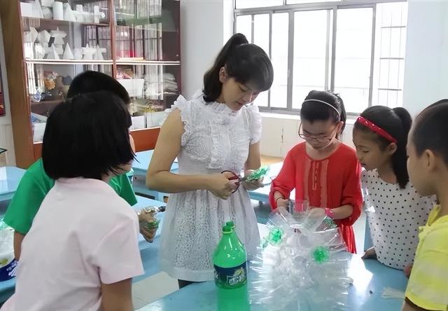 身边的好教师 书写芙蓉“样范”｜蓉园小学罗美文：把爱和美的种子播撒进学生心田
