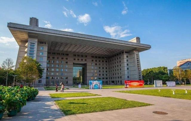 北京师范大学：毕业不一定要当老师，想搞科研这是一个不错的起点