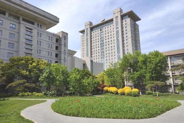 北京师范大学：毕业不一定要当老师，想搞科研这是一个不错的起点